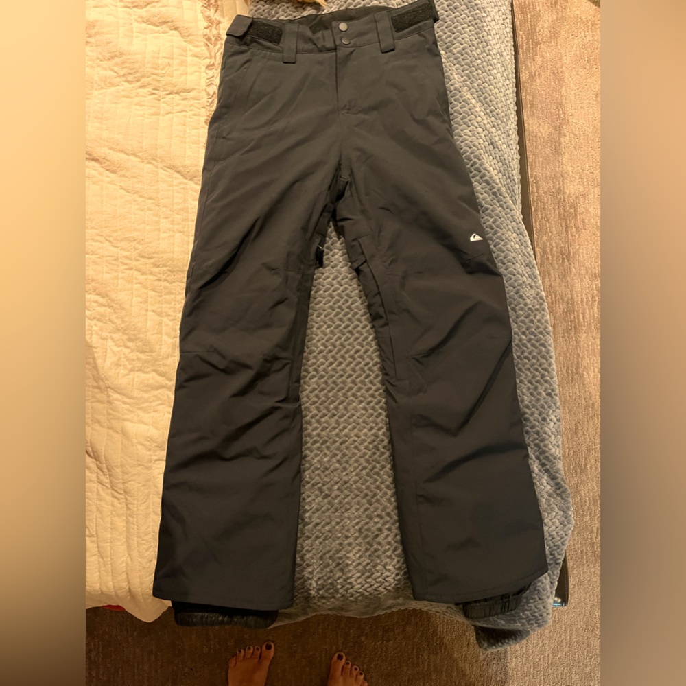 Quiksilver Drylight Snowboard Pants - Size L/14. Like new. Worn 10 ski days.